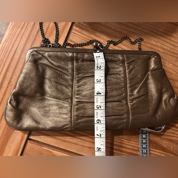 🌶️ Hobo International Bronze Leather clutch. - Picture 8 of 10